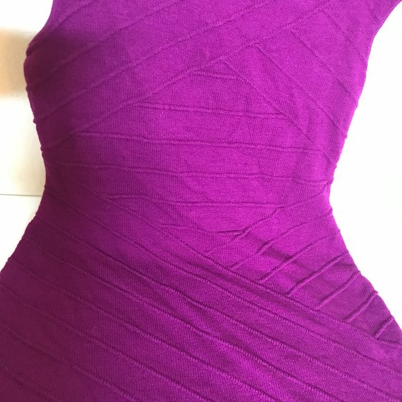 St. John Collection Criss Cross Bandage Pattern Santana Knit Sheath Dress Size 8 - Picture 6 of 15